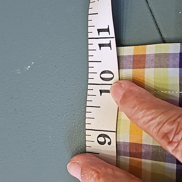 ALAN FLUSSER, Mens plaid short sleeve shirt. Size large. Just dry cleaned. down - Picture 9 of 10